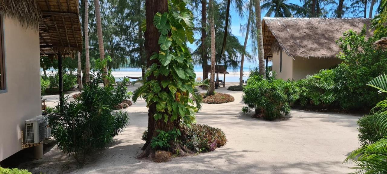 Angkana Hotel Bungalows Thong Sala Bagian luar foto