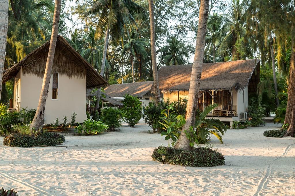 Angkana Hotel Bungalows Thong Sala Bagian luar foto