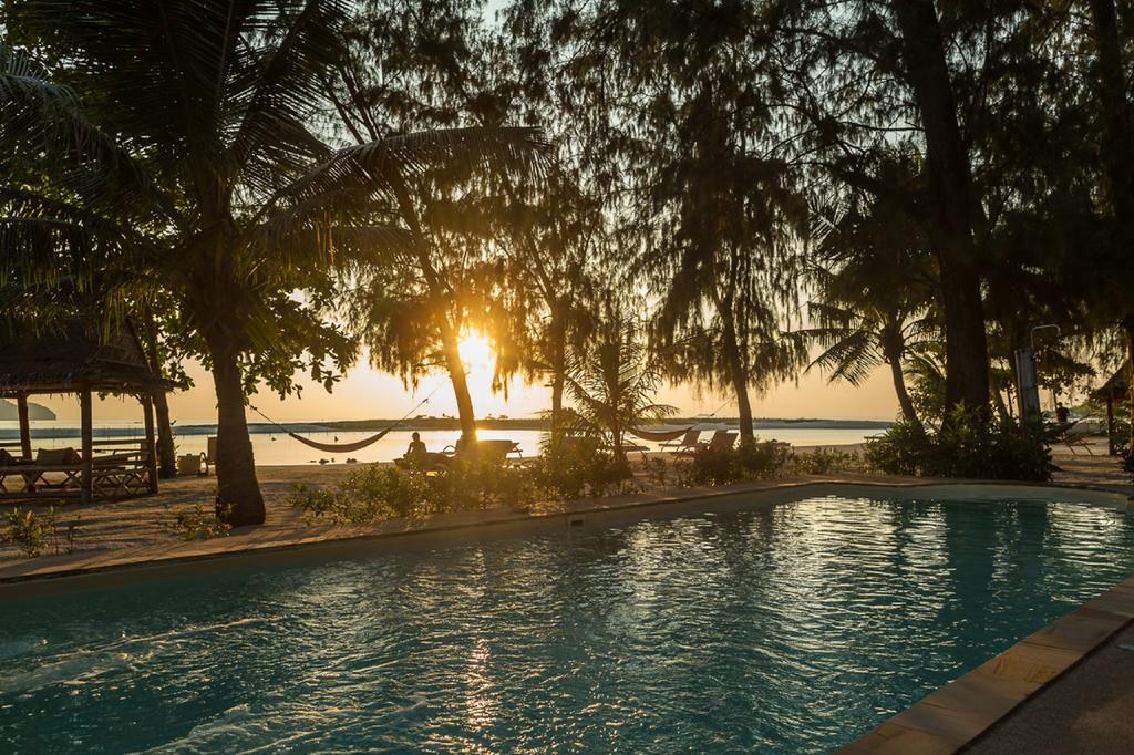 Angkana Hotel Bungalows Thong Sala Bagian luar foto